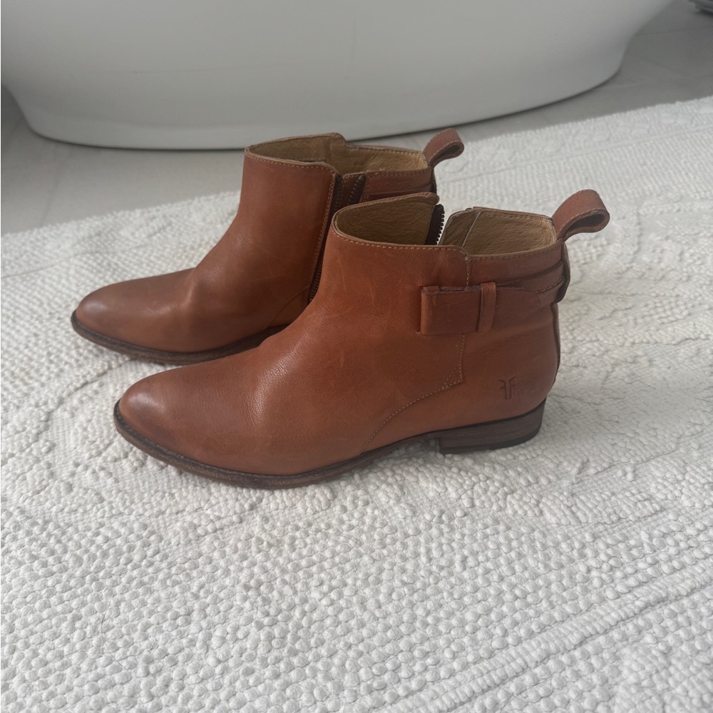 Frye Women's Tan Leather Ankle Booties
